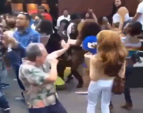 10604897_569148809879381_569148653212730_45967_1805_b