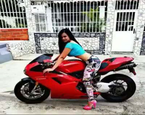 10676029_568229163304679_568229029971359_35974_2196_b