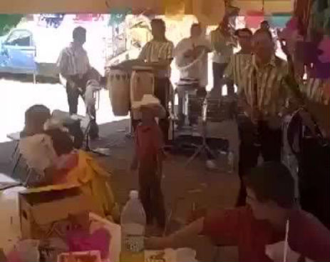 10442700_586083568185905_586083511519244_14909_416_b