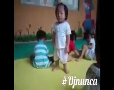 1067385_585200484940880_585200408274221_8573_1536_b