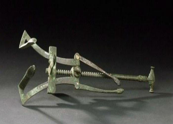 12 Vintage Medical Devices That Will Give You The Creeps