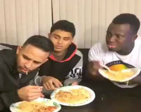 1067243_600927366701525_600927286701533_4018_2210_b